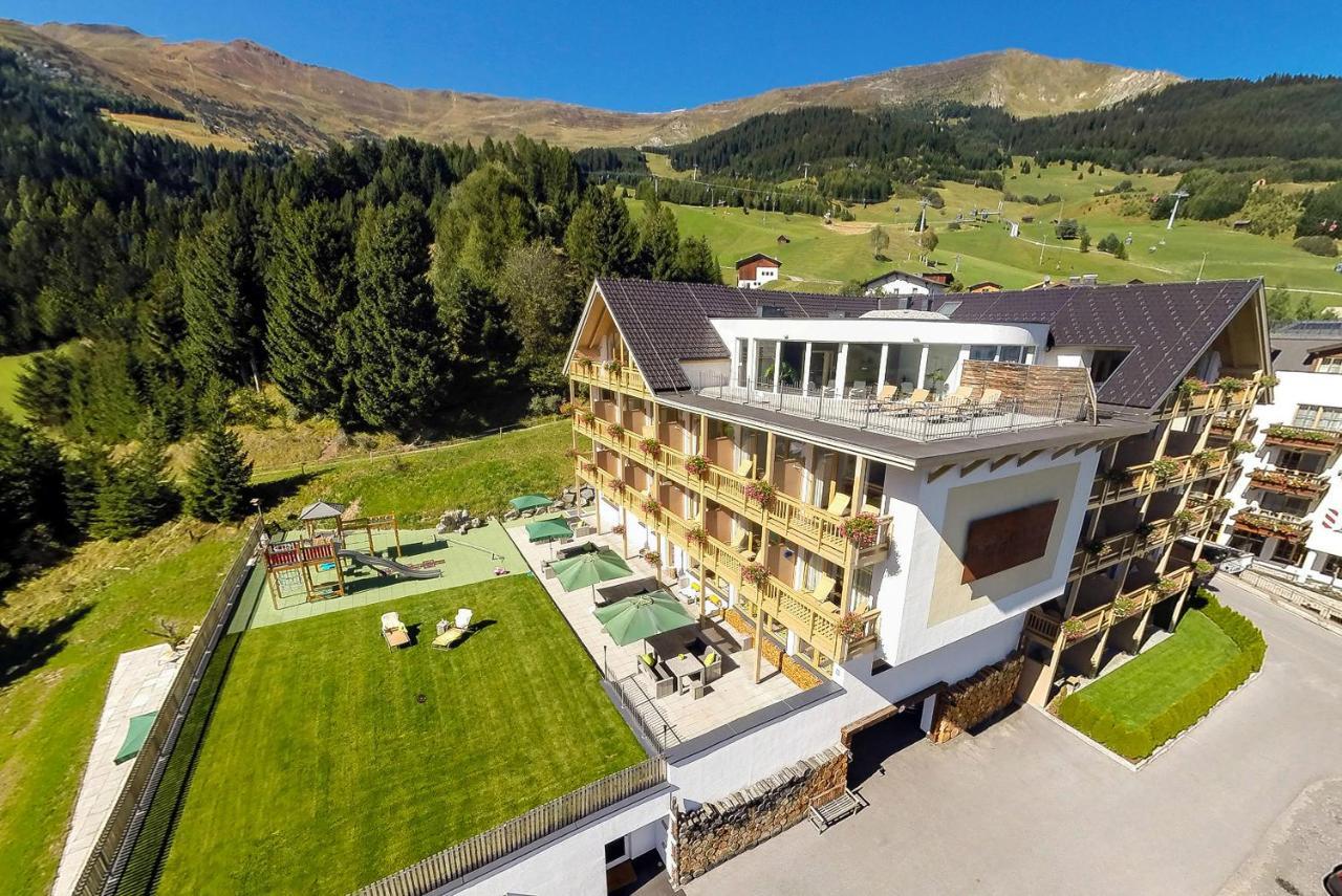 Natürlich Hotel mit Charakter Fiss Exterior foto
